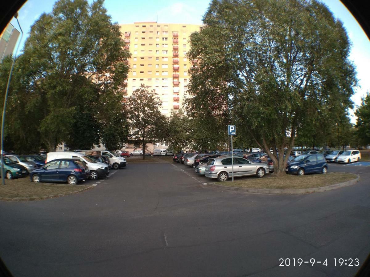2020 Zwyciestwa 18 - Mieszkanie / Kawalerka / Studio Poznań Eksteriør billede