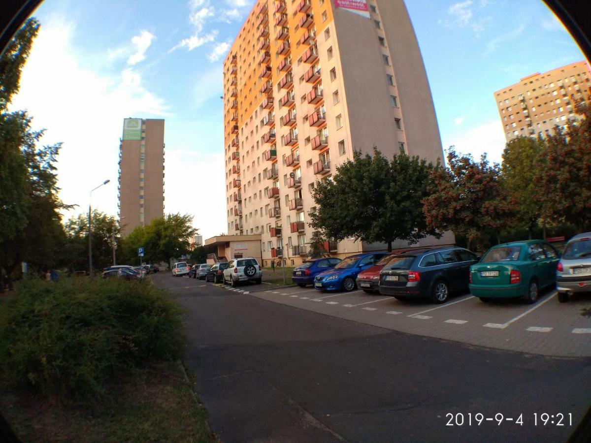 2020 Zwyciestwa 18 - Mieszkanie / Kawalerka / Studio Poznań Eksteriør billede